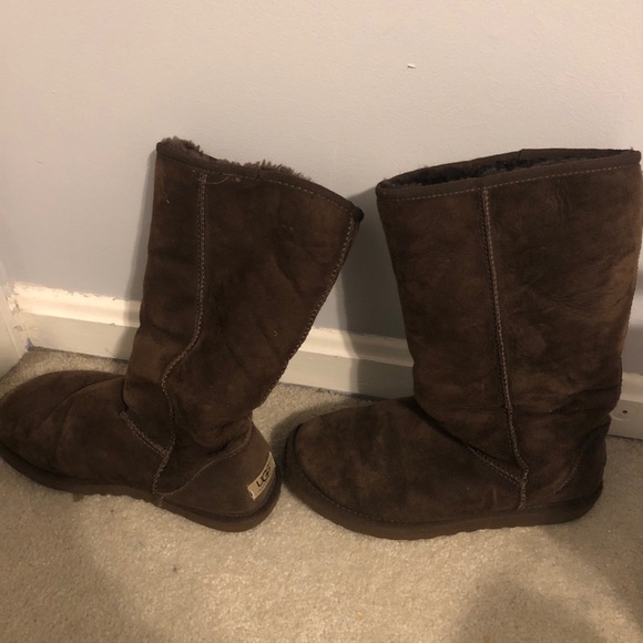 Dark brown tall UGG Boots size 8 - Picture 2 of 5